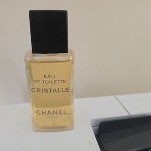 CHANEL Cristalle Eau de Toilette Splash 3.5 Ounces with Black Cap